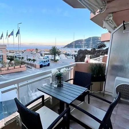 Hotel Riviera *