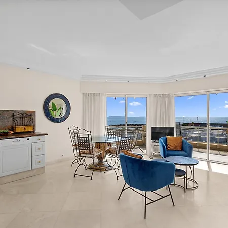 Riviera Hotel Mandelieu