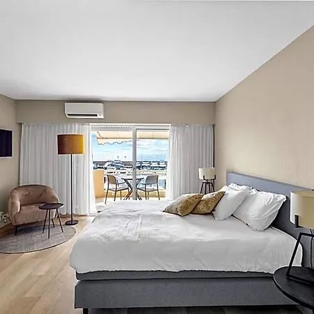 Riviera Hotel
