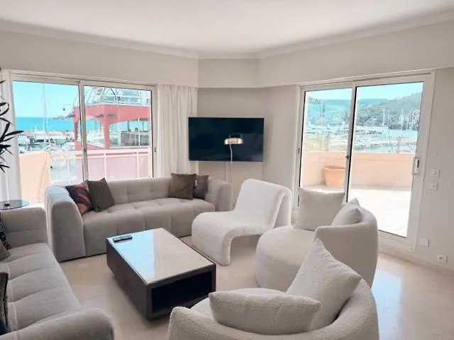 Riviera Hotel